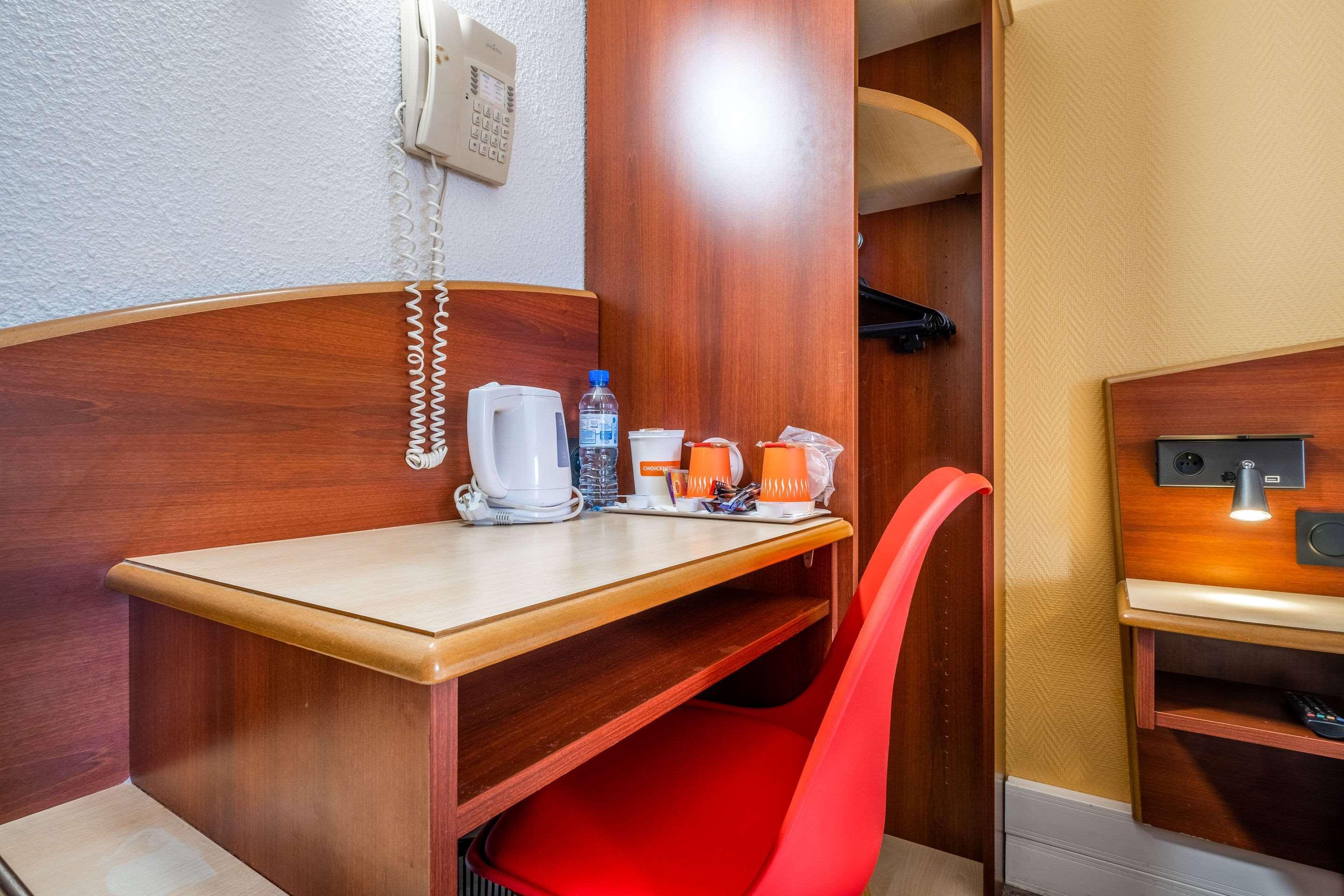 Comfort Hotel Étampes Eksteriør bilde