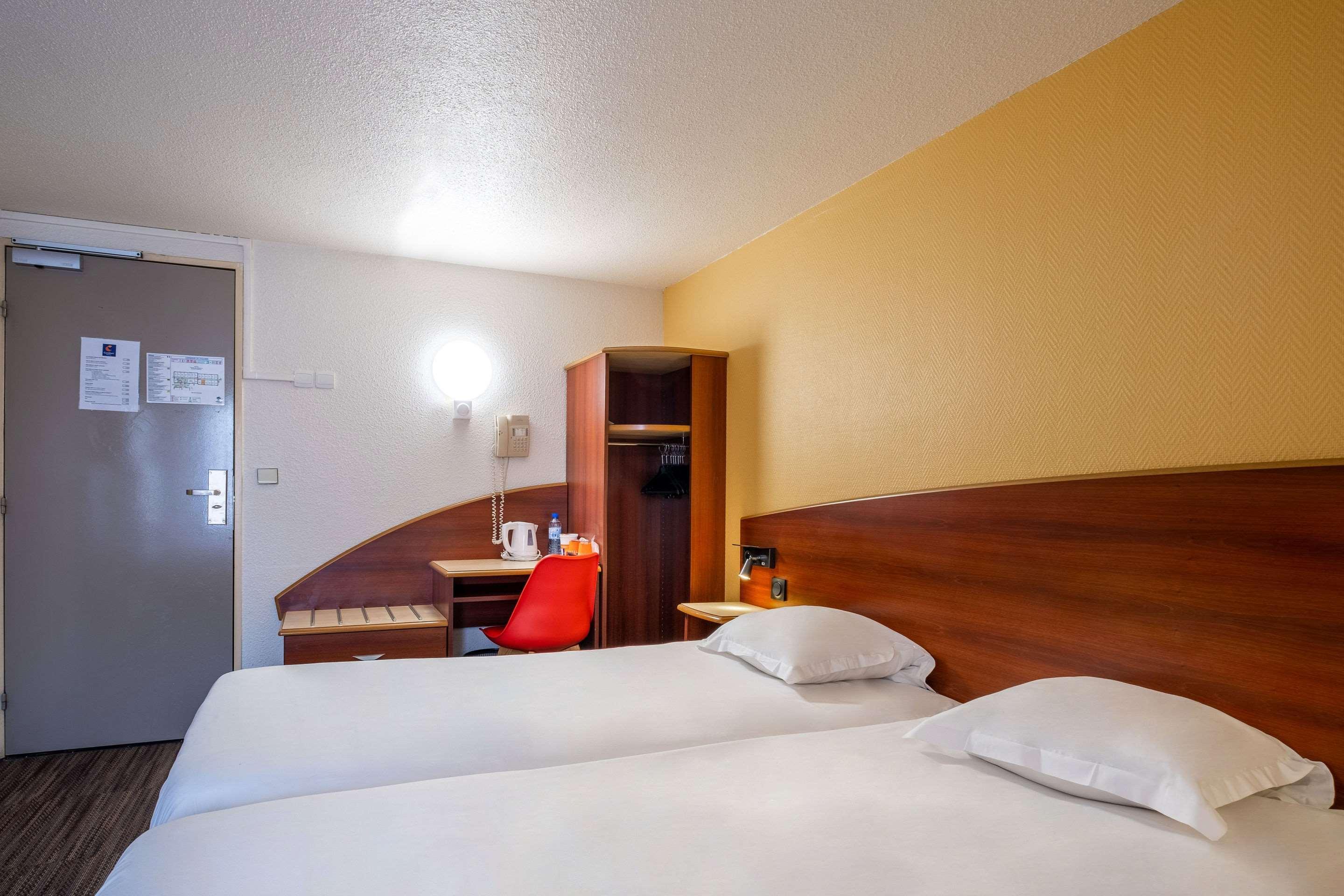 Comfort Hotel Étampes Eksteriør bilde