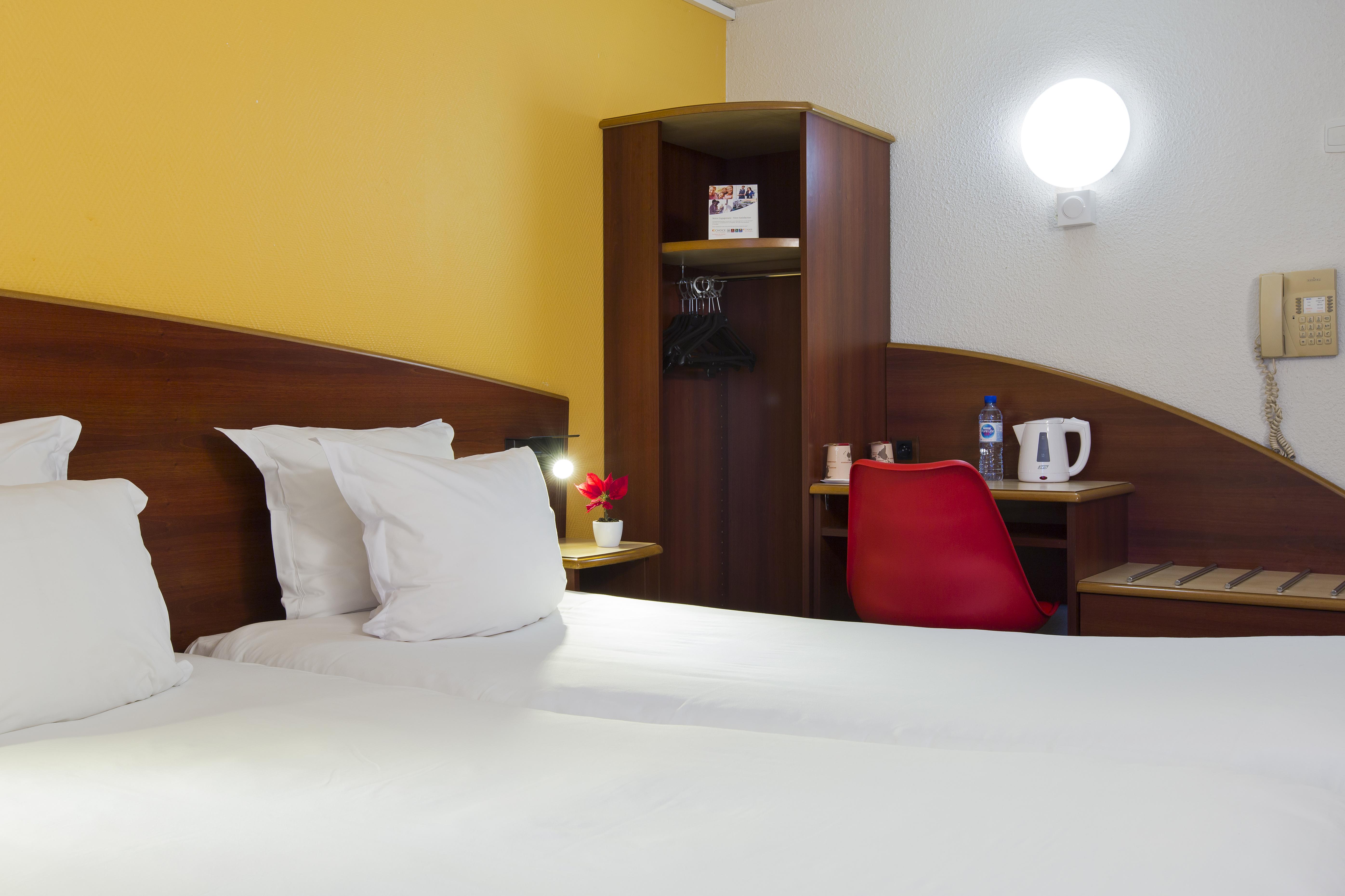 Comfort Hotel Étampes Eksteriør bilde