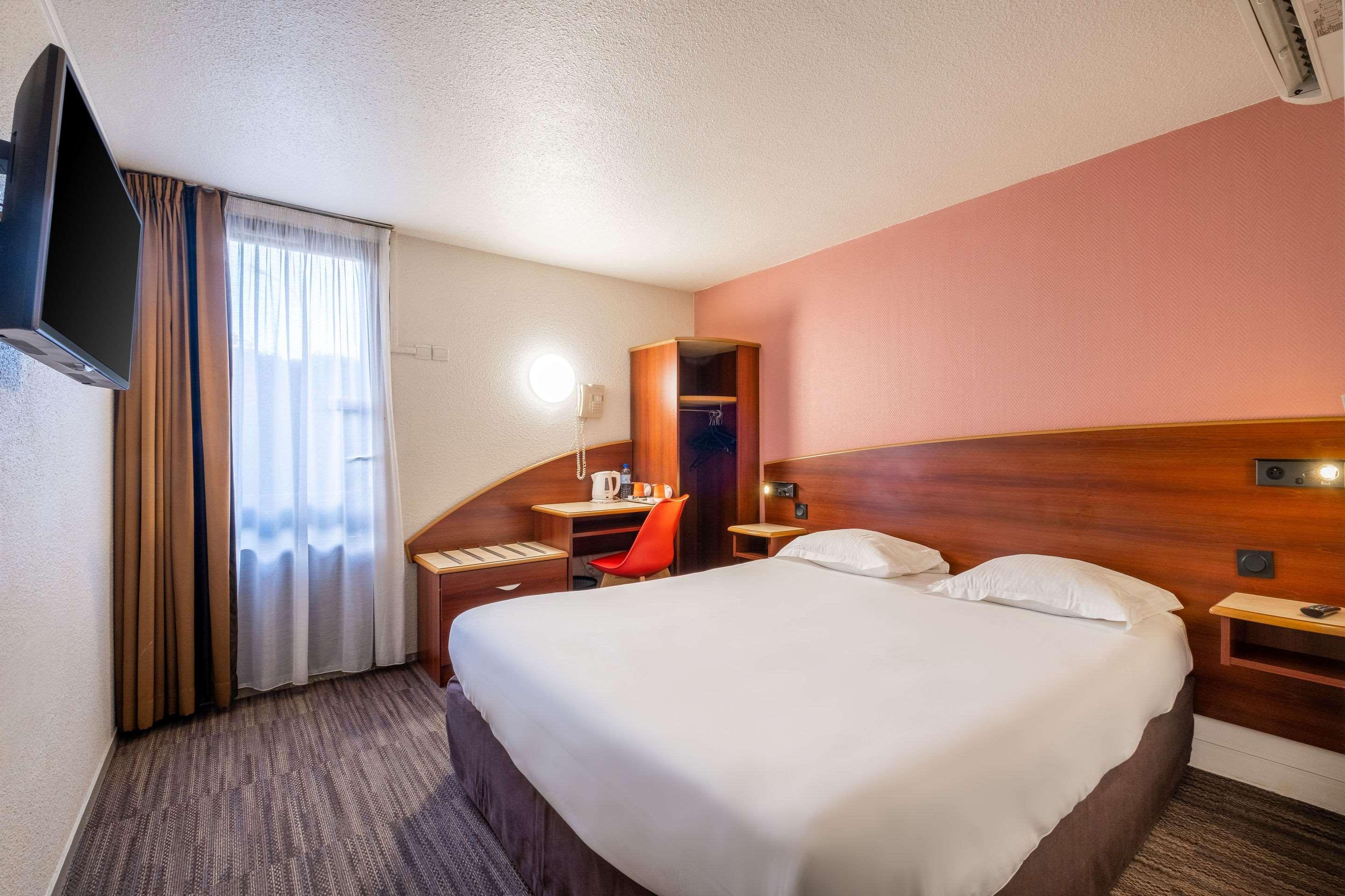 Comfort Hotel Étampes Eksteriør bilde