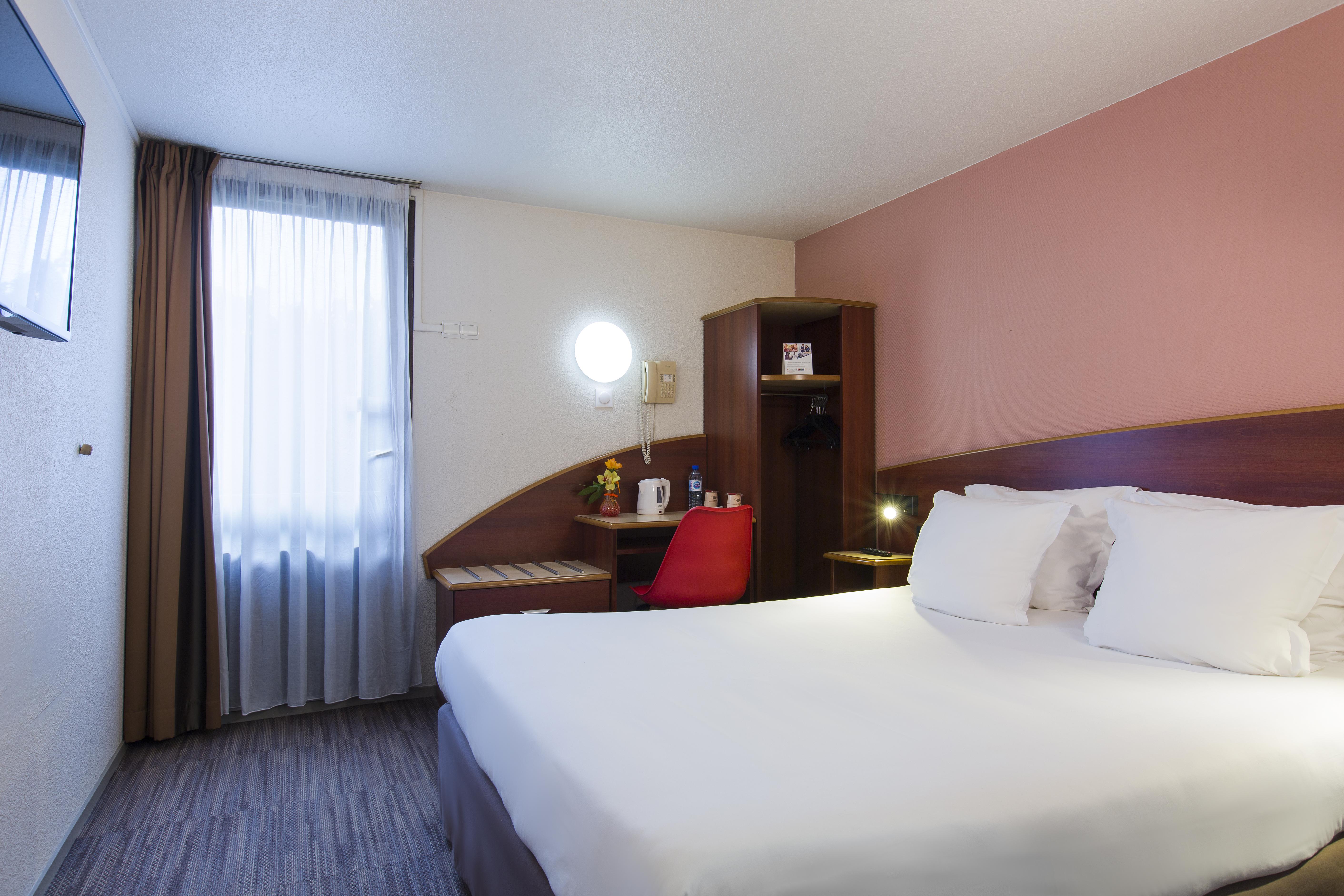 Comfort Hotel Étampes Eksteriør bilde